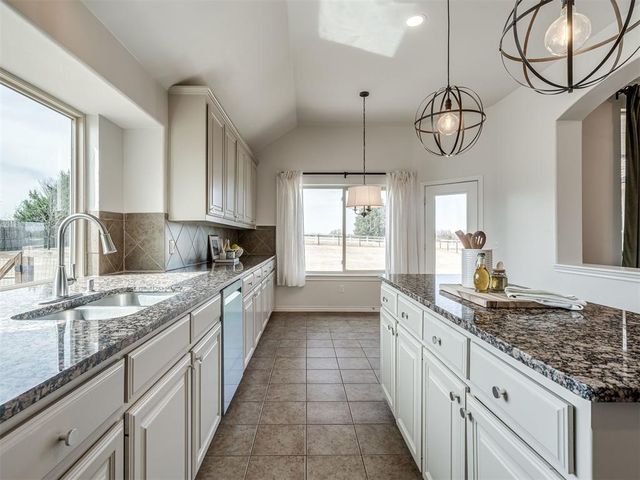 20301 Flowered Meadows Way, Edmond, OK 73012