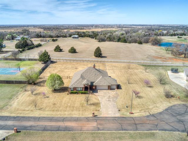 20301 Flowered Meadows Way, Edmond, OK 73012