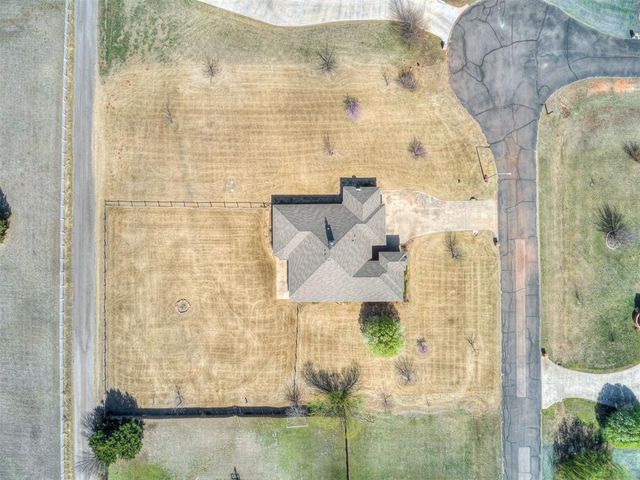 20301 Flowered Meadows Way, Edmond, OK 73012