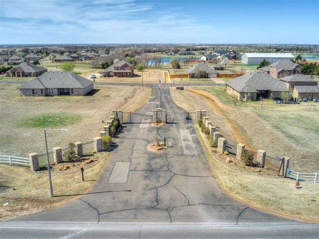 20301 Flowered Meadows Way, Edmond, OK 73012