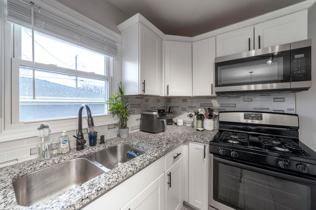 6130 California Street, Hobart, IN 46342