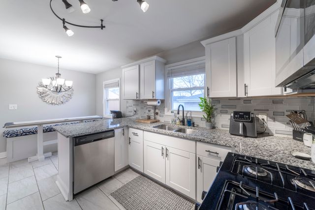 6130 California Street, Hobart, IN 46342