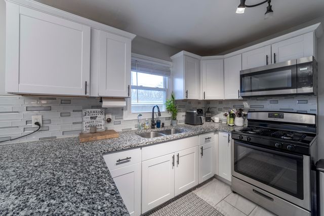 6130 California Street, Hobart, IN 46342