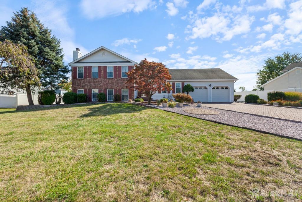 2 Sturbridge Drive, Piscataway, NJ 08854