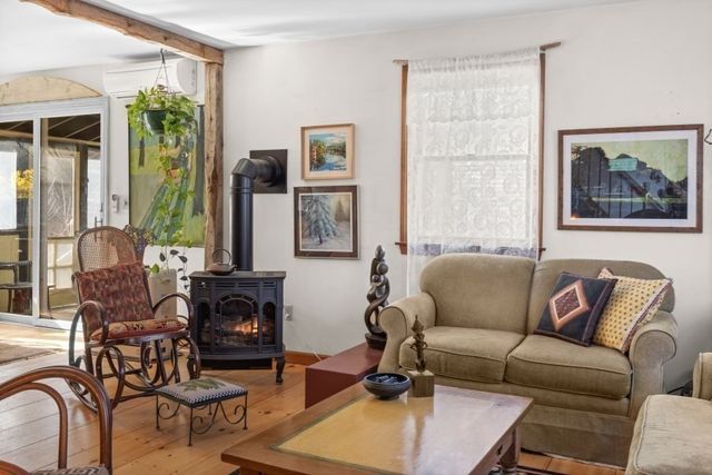 54 Columbian, Oak Bluffs, MA 02557