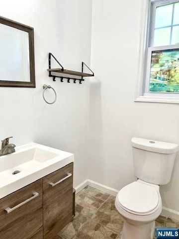 1249 Beaumont Avenue, Teaneck, NJ 07666