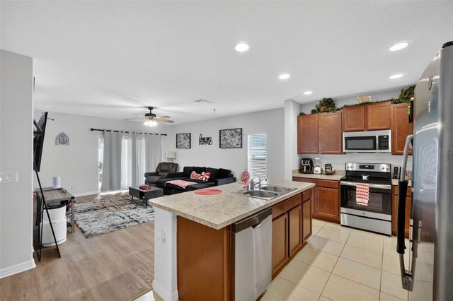 983 BENJAMIN TRAIL, Davenport, FL 33837