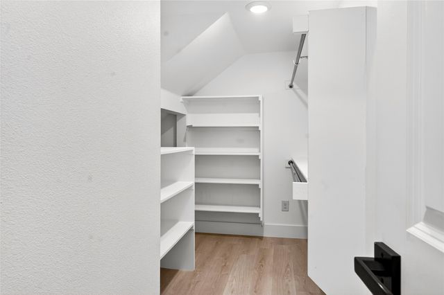 531 W Laureland Road, Dallas, TX 75232