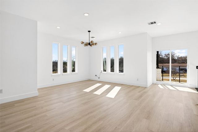 531 W Laureland Road, Dallas, TX 75232