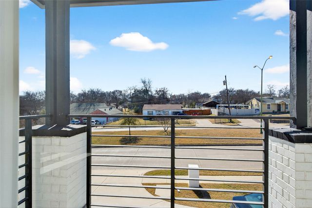 531 W Laureland Road, Dallas, TX 75232