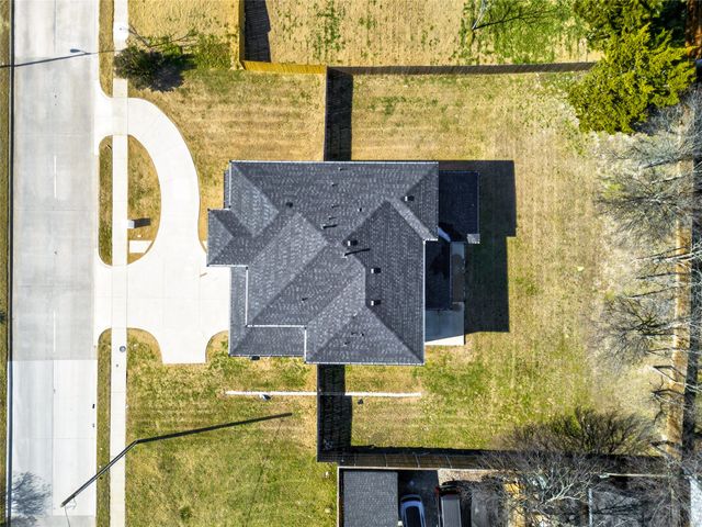 531 W Laureland Road, Dallas, TX 75232