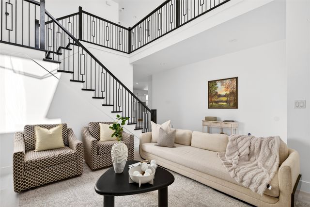 531 W Laureland Road, Dallas, TX 75232