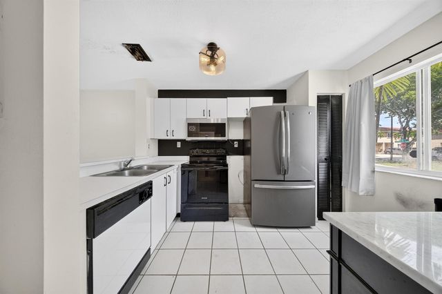 13930 SW 175th Terrace, Miami, FL 33177