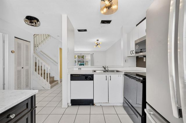 13930 SW 175th Terrace, Miami, FL 33177