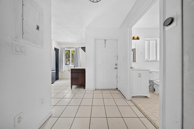 13930 SW 175th Terrace, Miami, FL 33177