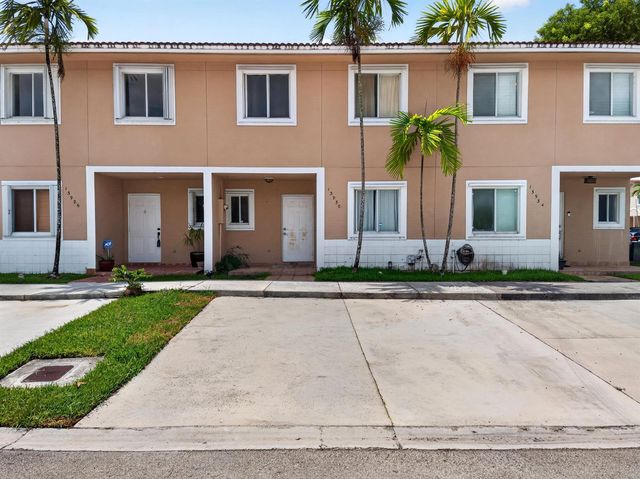 13930 SW 175th Terrace, Miami, FL 33177