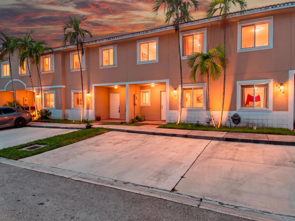 13930 SW 175th Terrace, Miami, FL 33177