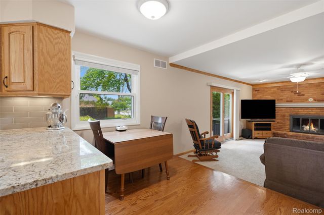 15338 Susanna Circle, Livonia, MI 48154