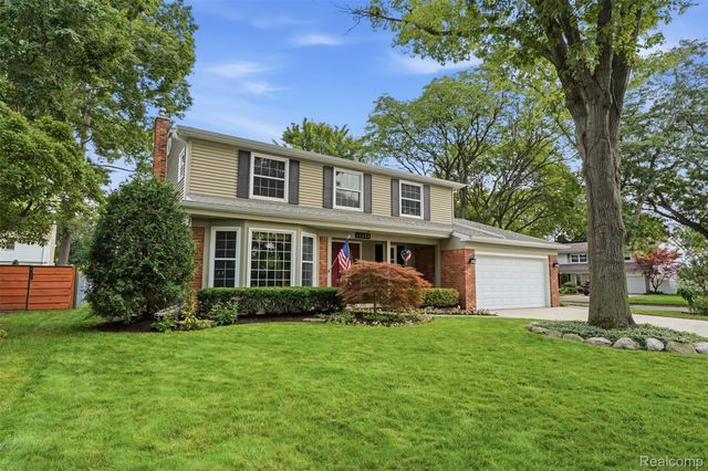 15338 Susanna Circle, Livonia, MI 48154