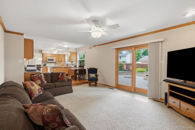 15338 Susanna Circle, Livonia, MI 48154