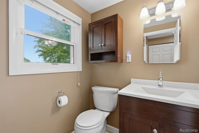 15338 Susanna Circle, Livonia, MI 48154
