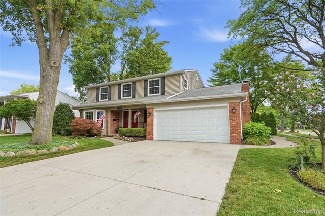15338 Susanna Circle, Livonia, MI 48154