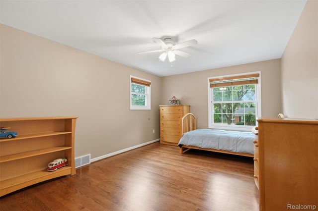 15338 Susanna Circle, Livonia, MI 48154