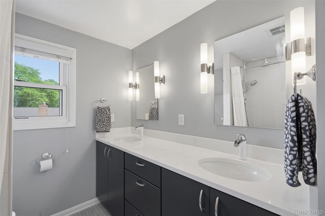 15338 Susanna Circle, Livonia, MI 48154
