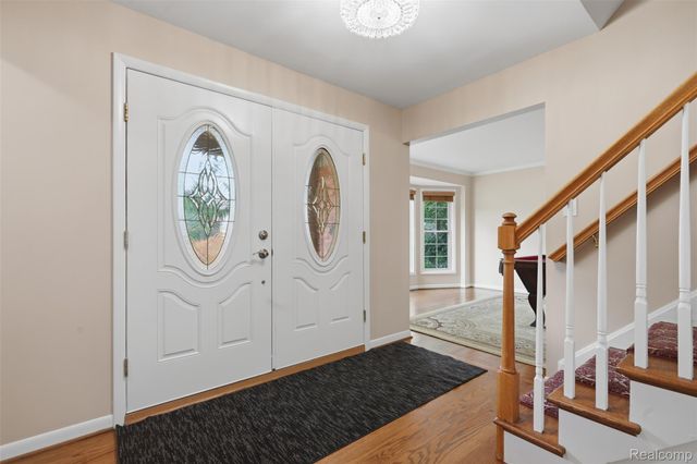 15338 Susanna Circle, Livonia, MI 48154