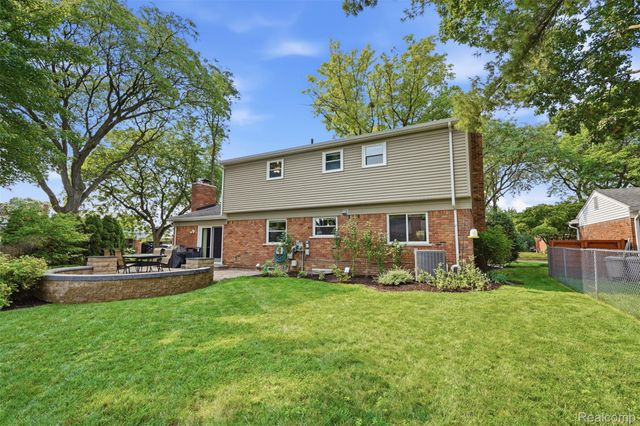 15338 Susanna Circle, Livonia, MI 48154