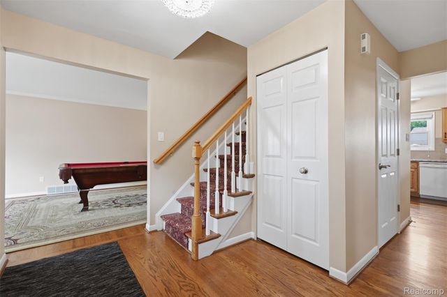 15338 Susanna Circle, Livonia, MI 48154