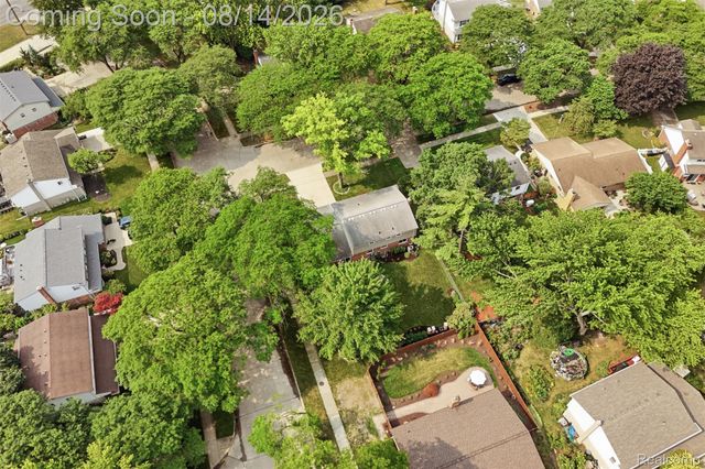 15338 Susanna Circle, Livonia, MI 48154