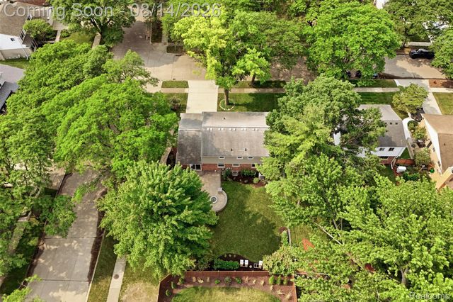 15338 Susanna Circle, Livonia, MI 48154