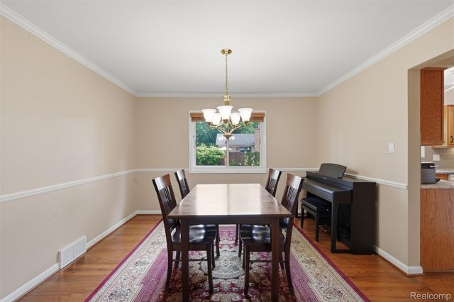15338 Susanna Circle, Livonia, MI 48154