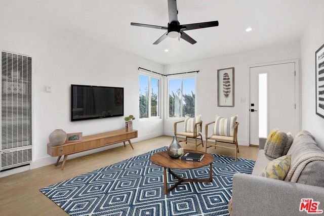 5529 Dairy Avenue, Long Beach, CA 90805
