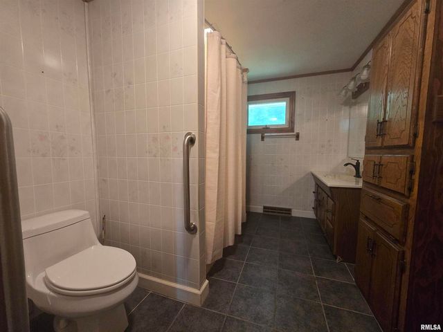 507 S CHURCH Street, Albany, IL 61230