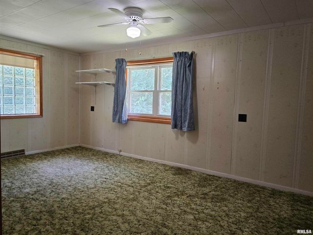 507 S CHURCH Street, Albany, IL 61230