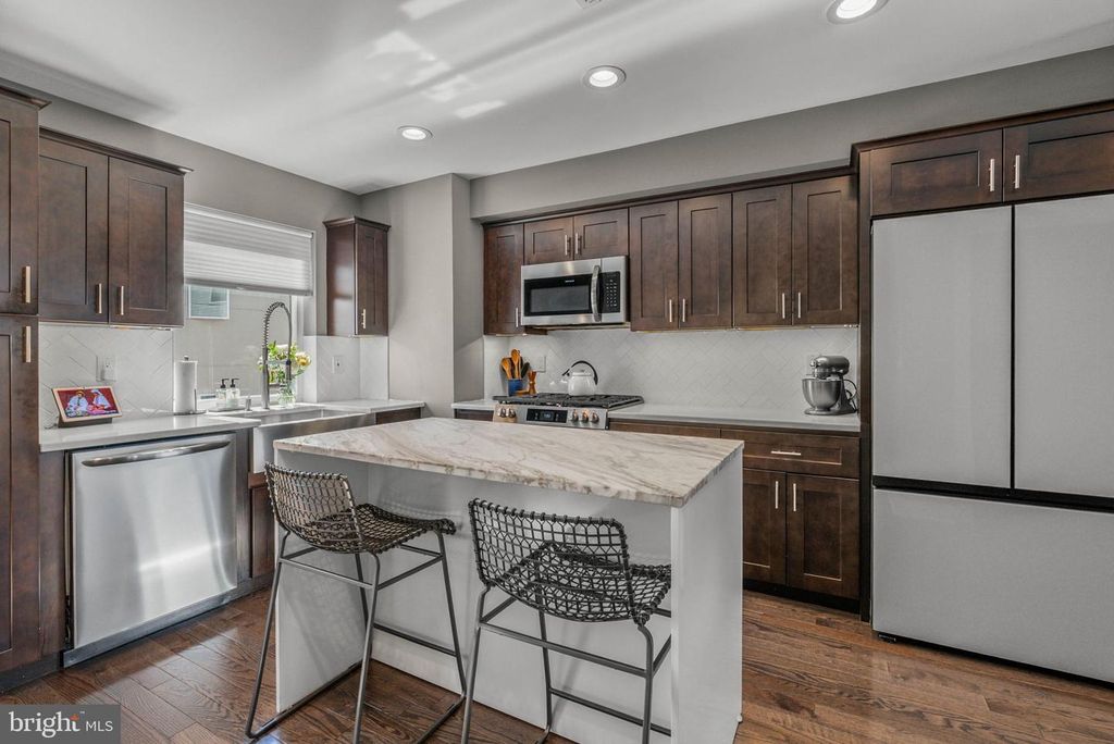 190 W OXFORD ST, PHILADELPHIA, PA 19122 — photo 5