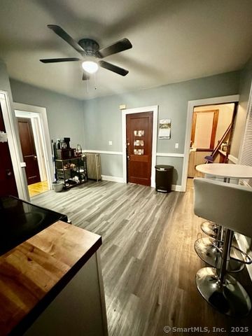 270 Linwood Street 3rd fl, New Britain, CT 06052