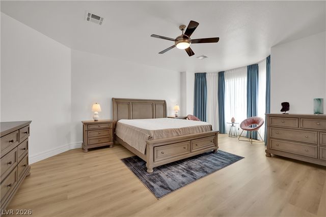 49 Chateau Whistler Court, Las Vegas, NV 89148