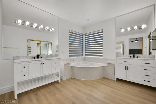 49 Chateau Whistler Court, Las Vegas, NV 89148