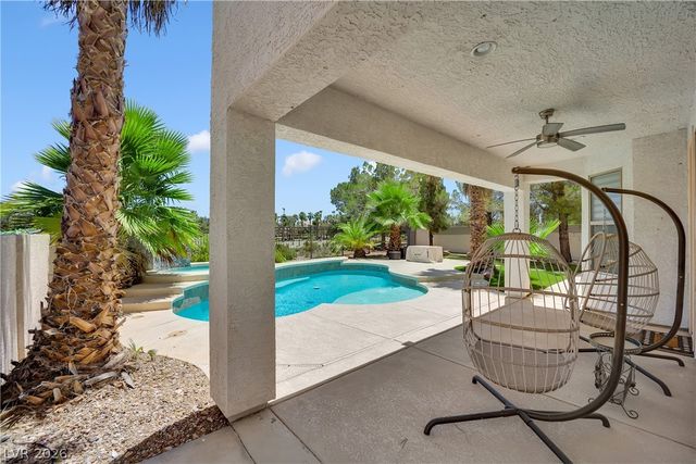 49 Chateau Whistler Court, Las Vegas, NV 89148