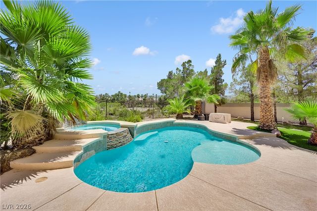 49 Chateau Whistler Court, Las Vegas, NV 89148