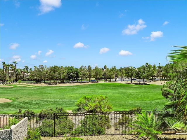 49 Chateau Whistler Court, Las Vegas, NV 89148