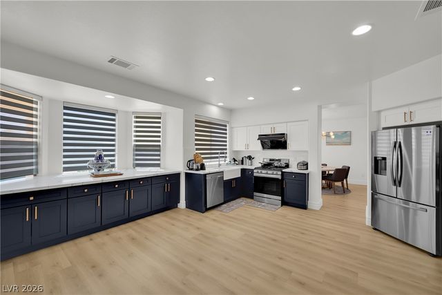 49 Chateau Whistler Court, Las Vegas, NV 89148