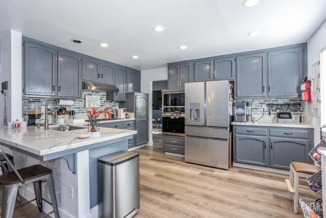 7001 Aztec Way, Bakersfield, CA 93308