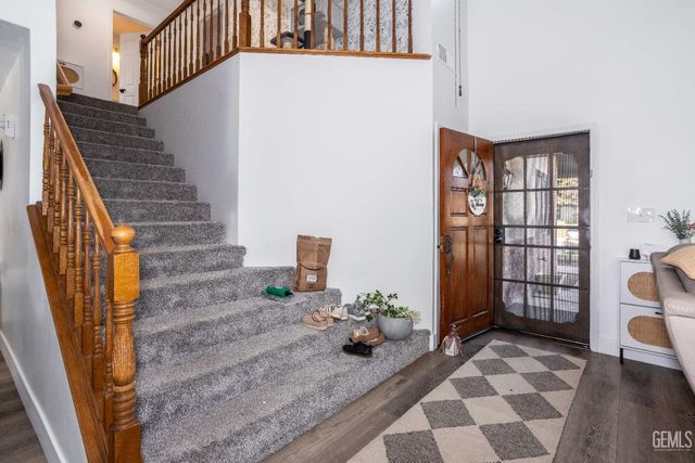 7001 Aztec Way, Bakersfield, CA 93308