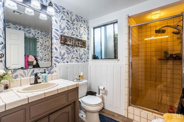 7001 Aztec Way, Bakersfield, CA 93308