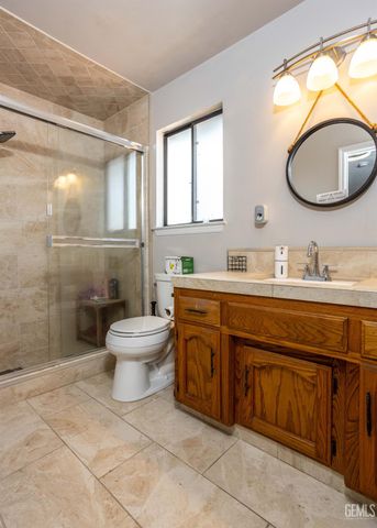 7001 Aztec Way, Bakersfield, CA 93308