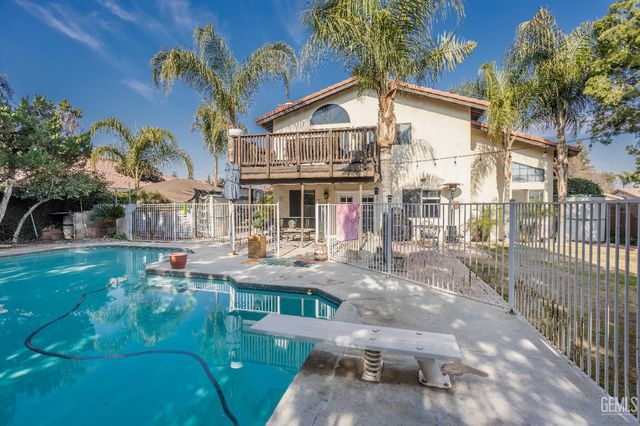 7001 Aztec Way, Bakersfield, CA 93308